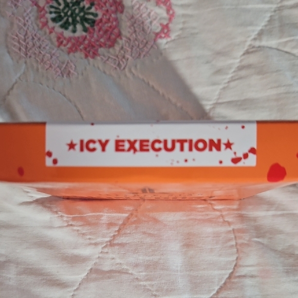 Jeffree Star Skin Frost in Bold Ora - Picture 2 of 6